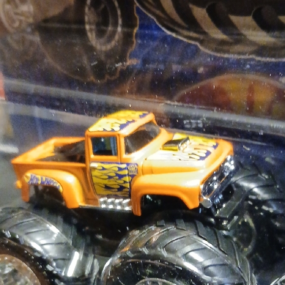1956 Ford Vs Raptor F150 Hot Wheels Monster Trucks 2-Pack - Orange and Blue - Picture 2 of 12